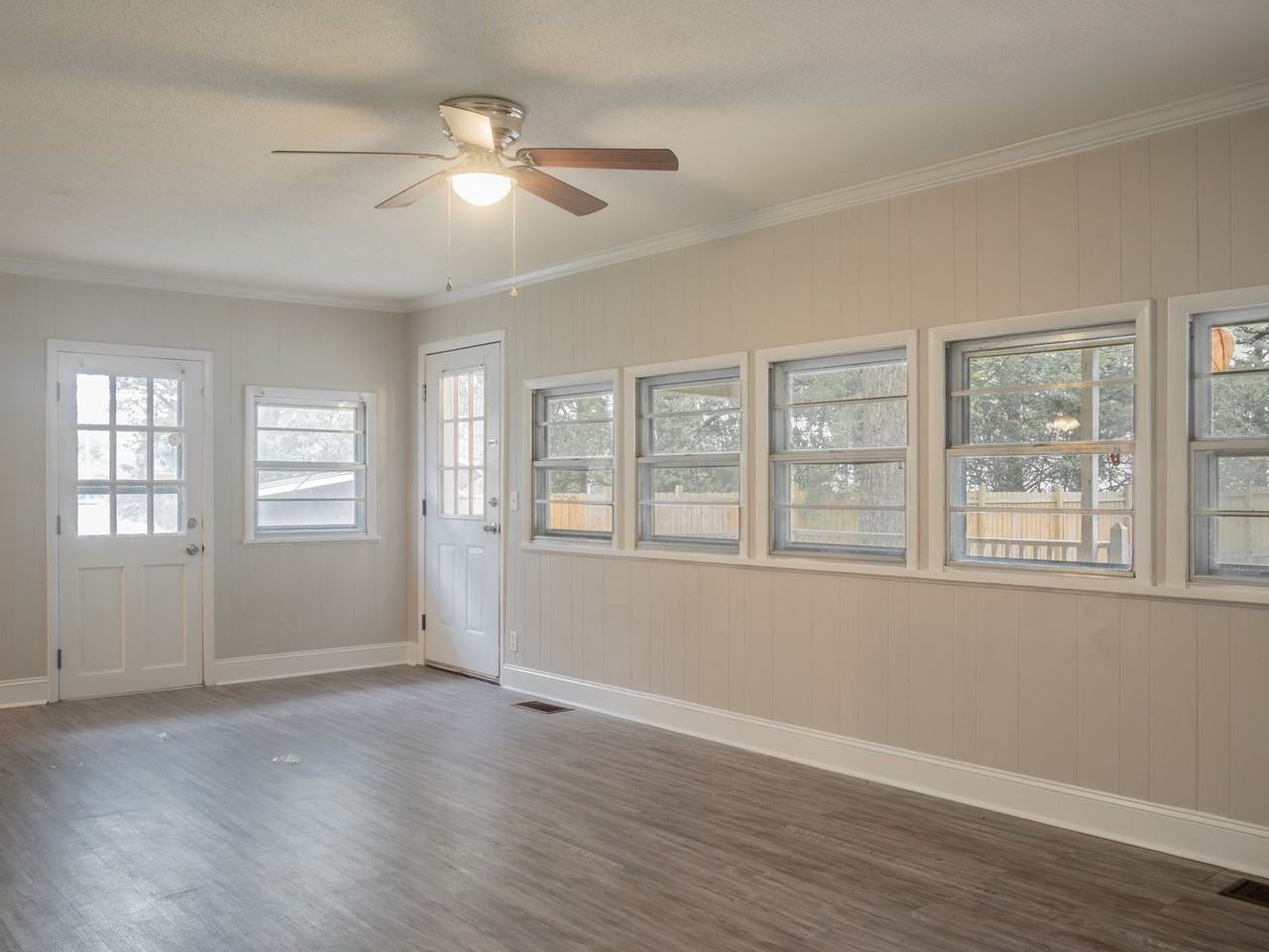 411 College Blvd - Photo 5 of 23
