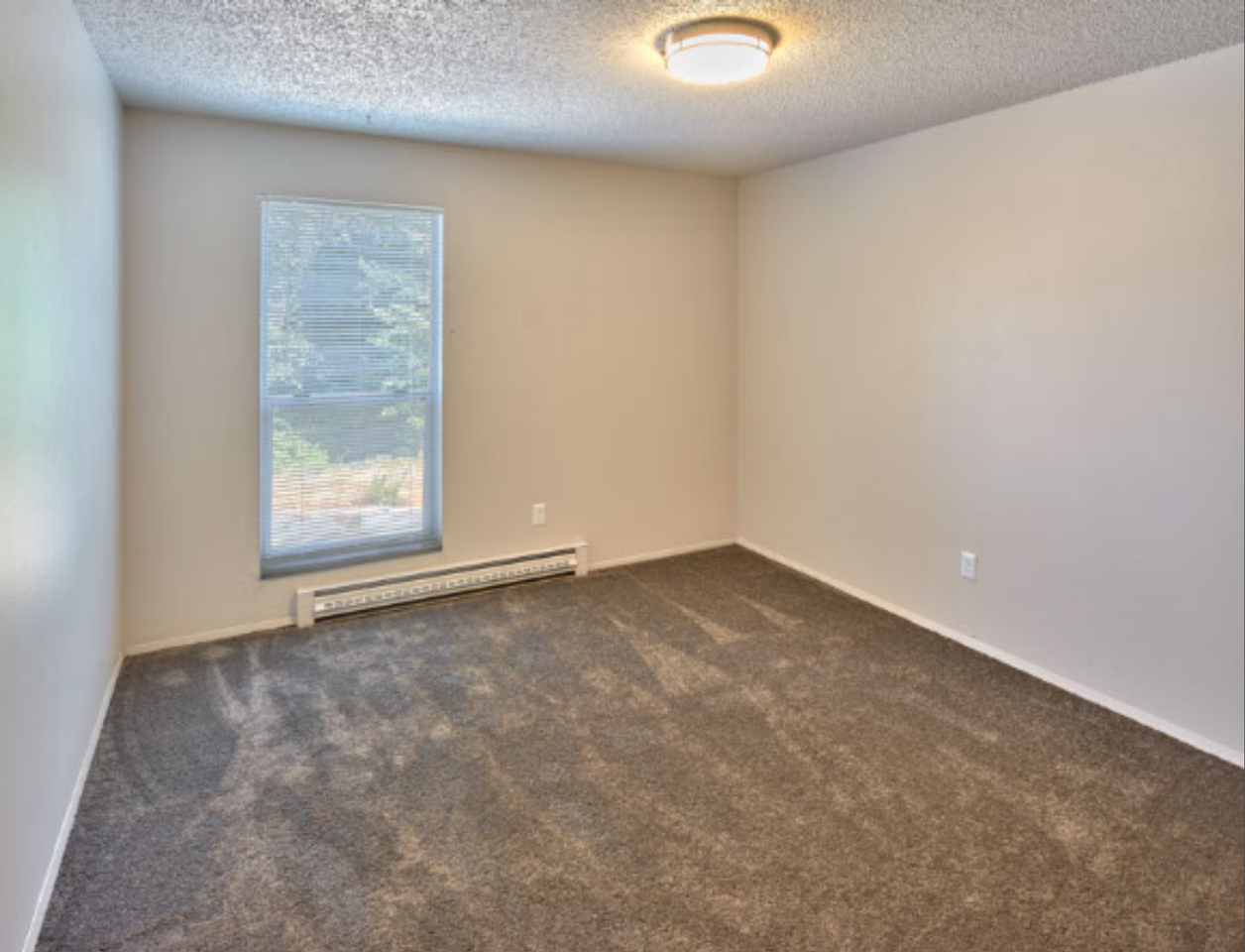 Holden Apartments - Photo 3 of 26