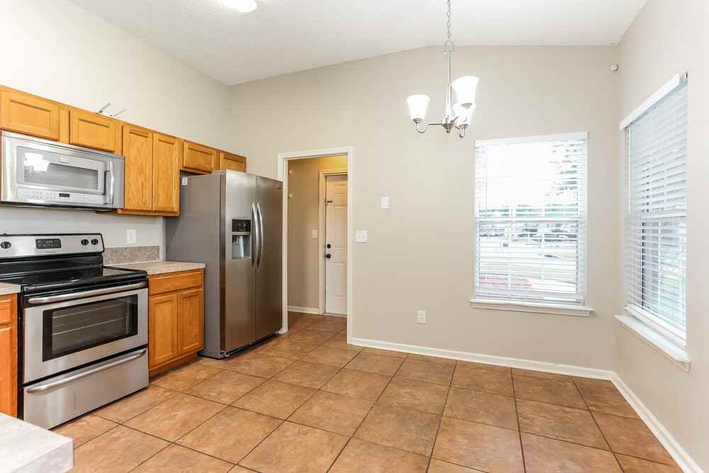 1880 Pineta Cove Dr - Photo 7 of 16