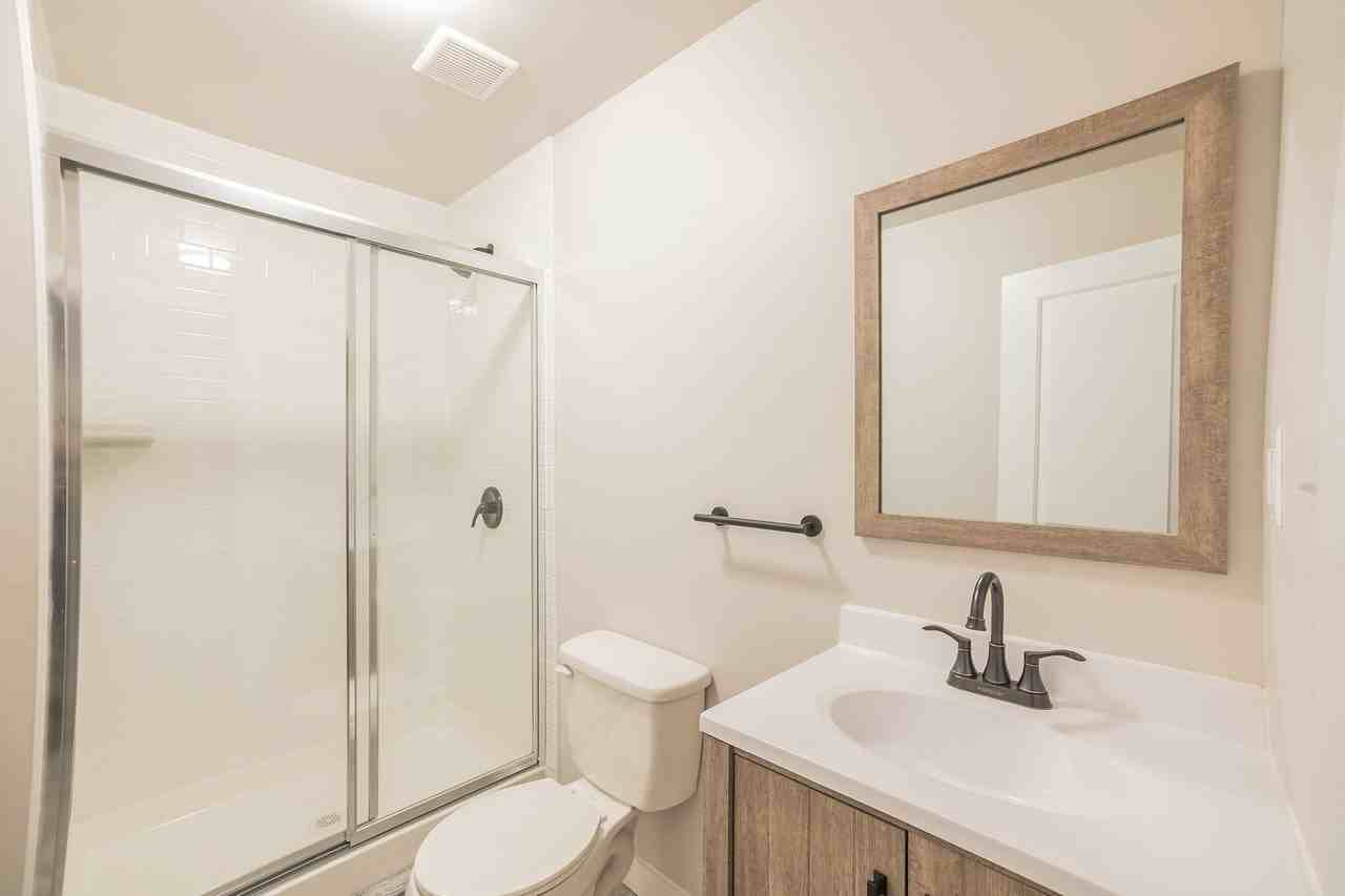5536 Chester Ave - Photo 4 of 19