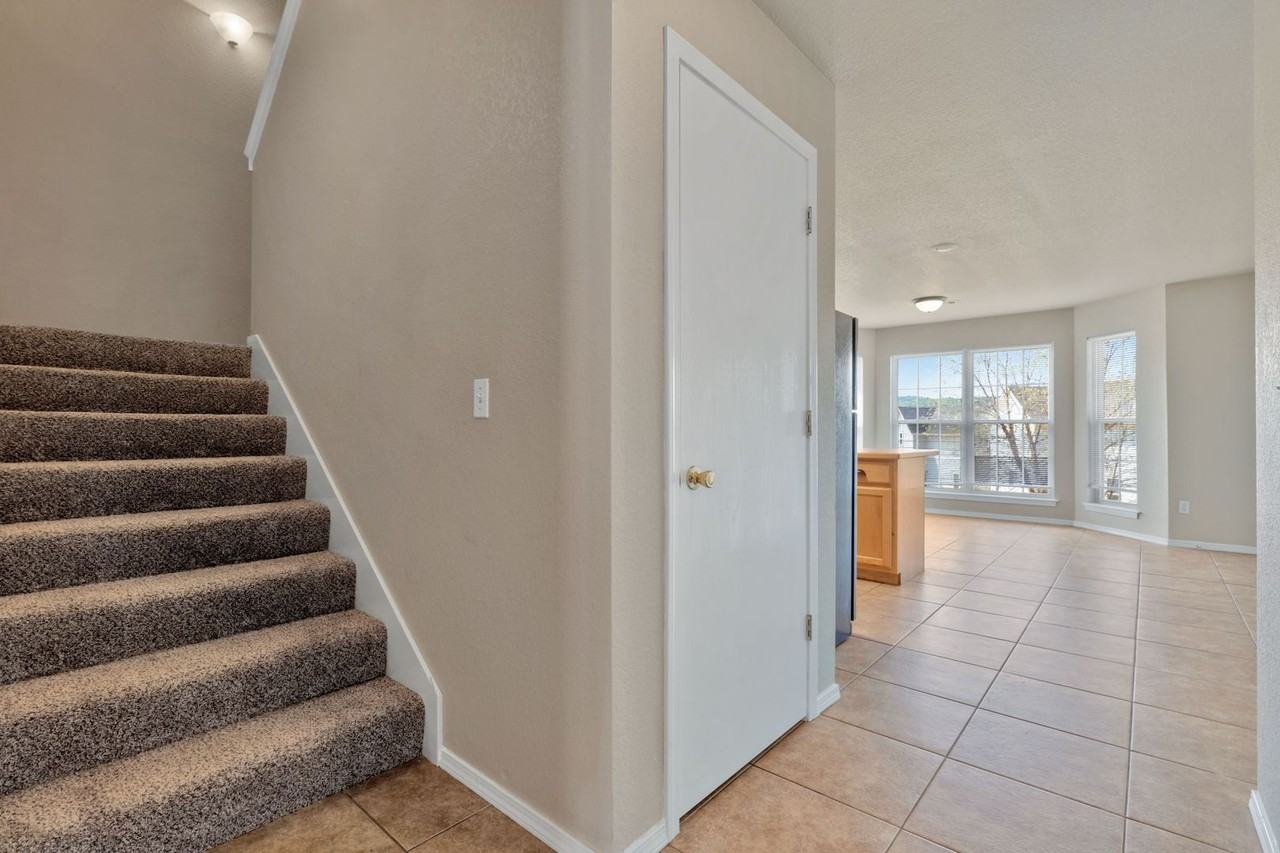 2939 W Scottswood Pl - Photo 6 of 31
