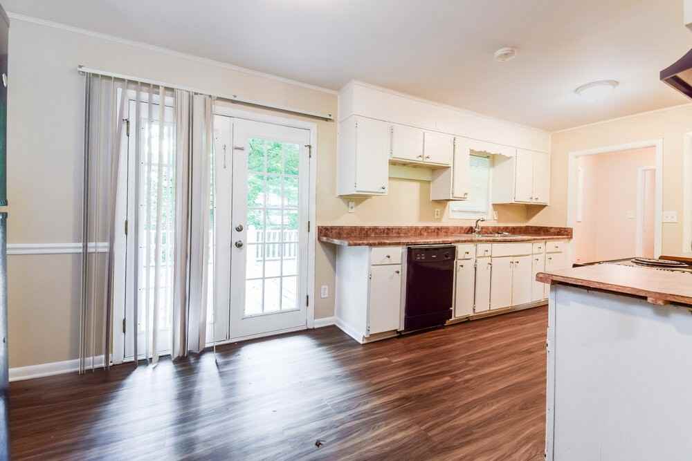 2036 Terry Ln - Photo 5 of 16