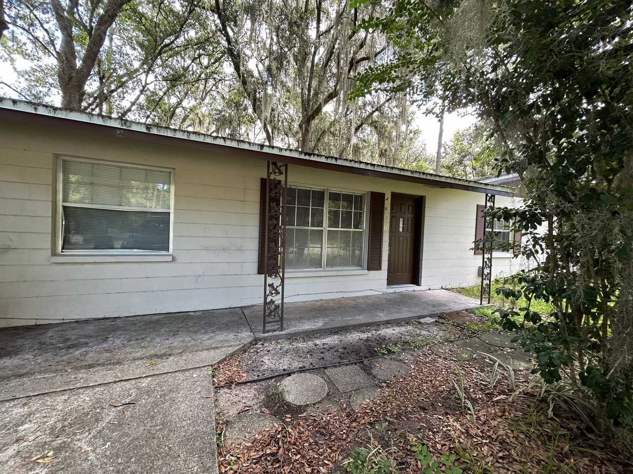 4601 Nw 29th Ter - Photo 2 of 20