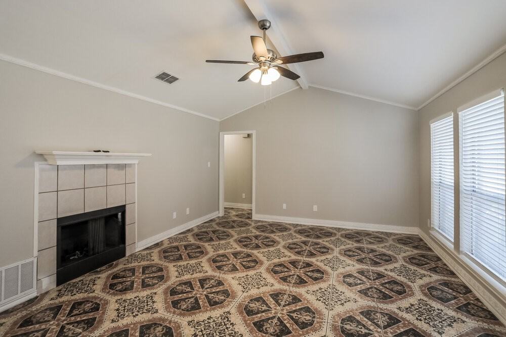 312 W Windsor Dr - Photo 4 of 16