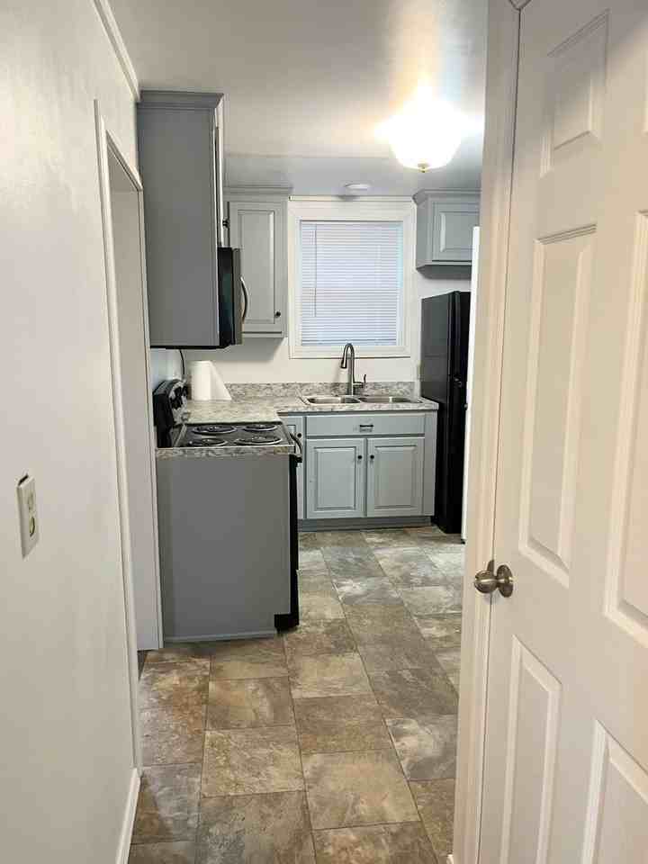 1335 Edenville Rd - Photo 5 of 18