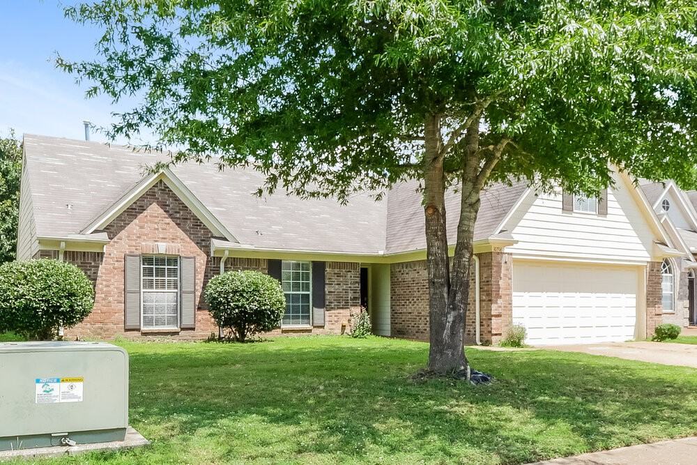 10316 Cottage Oaks Dr - Photo 4 of 20