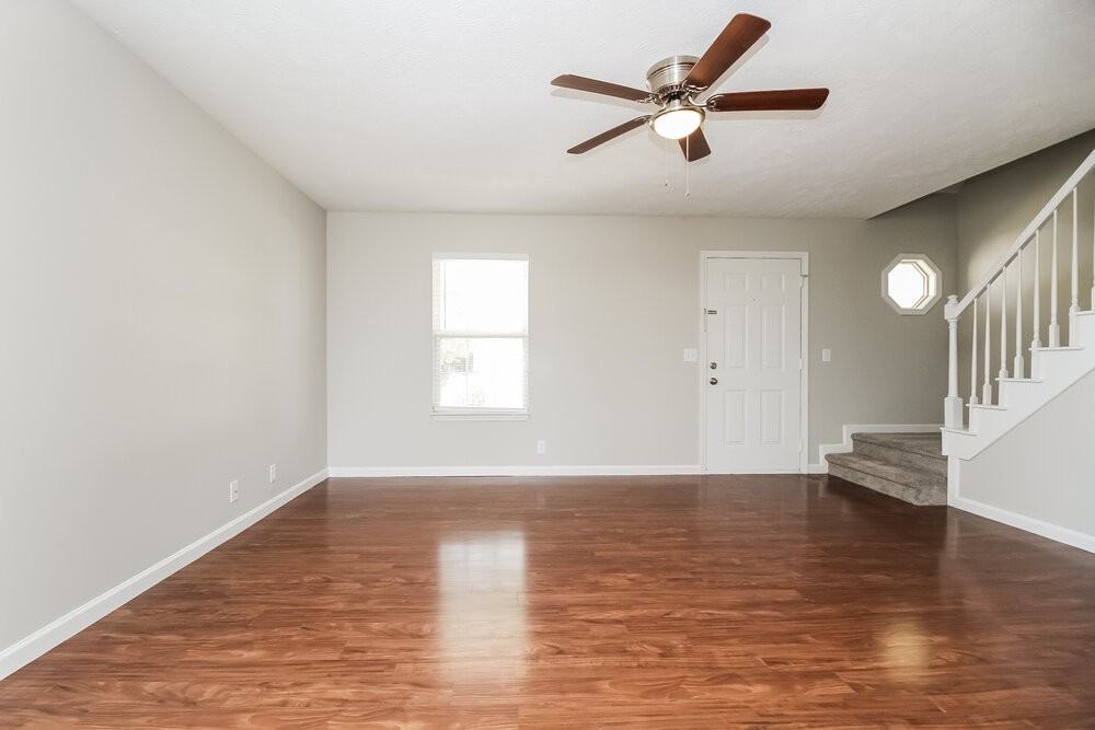 2819 Weybridge Dr - Photo 5 of 17