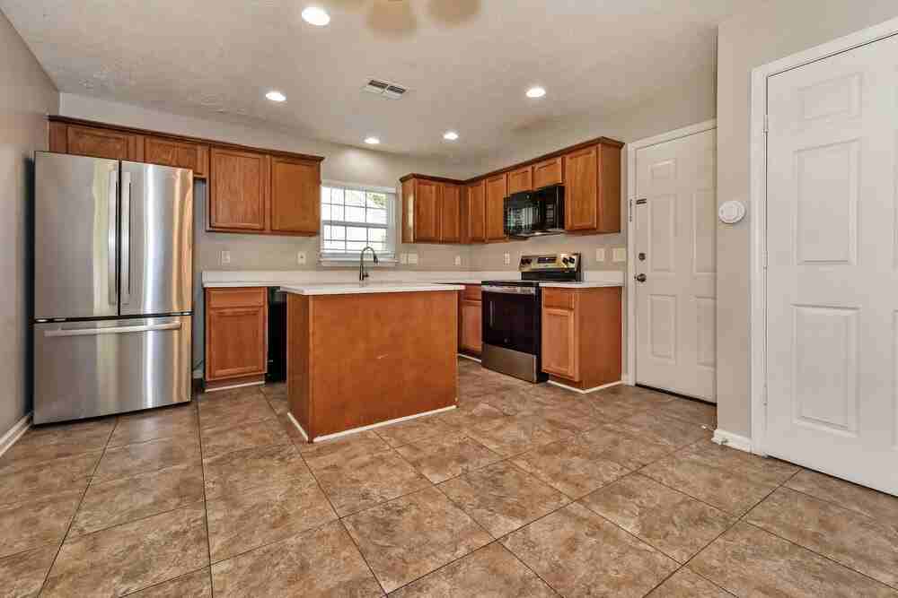 1391 E Nir Shreibman Blvd - Photo 7 of 17