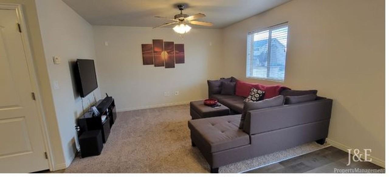 1677 N Main St #50 - Photo 6 of 9