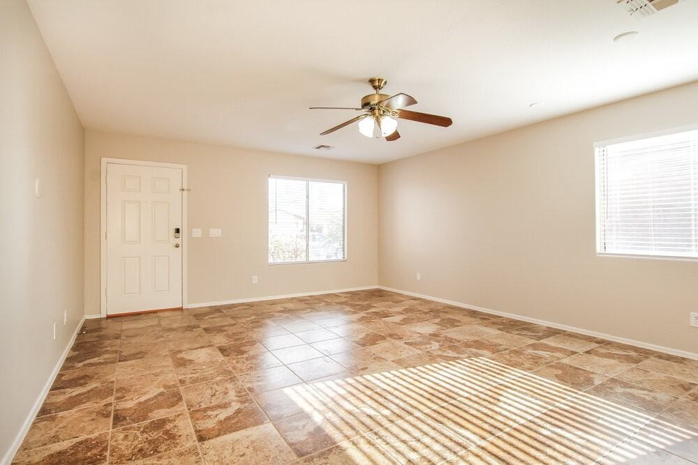 16245 W Calavar Rd - Photo 4 of 16
