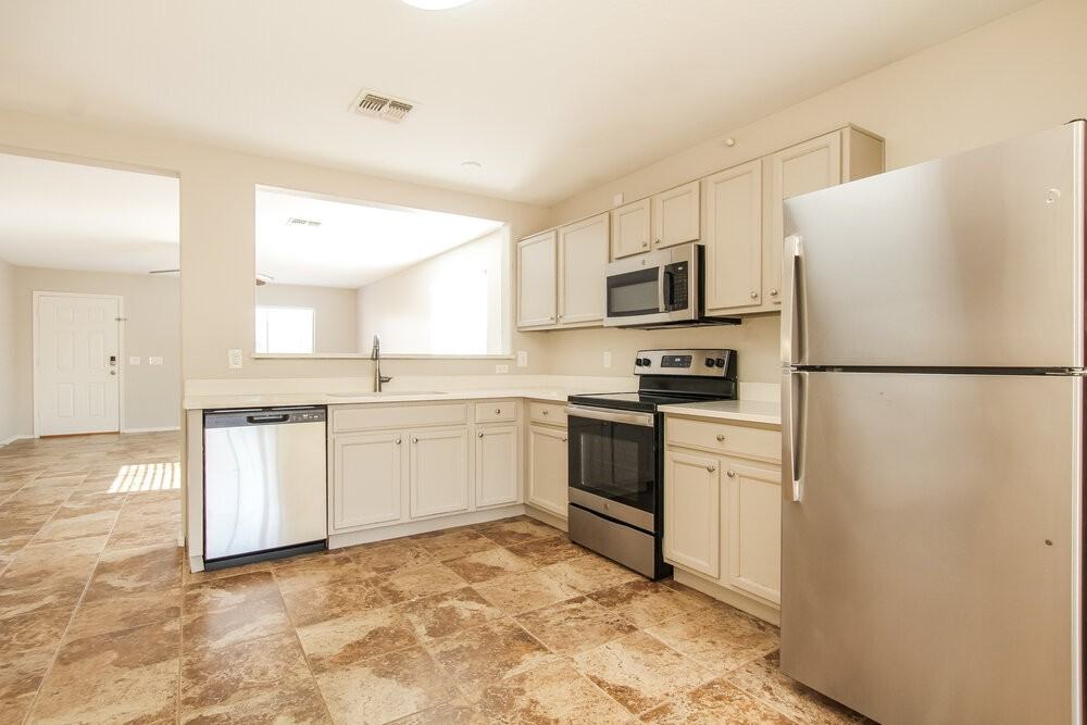 16245 W Calavar Rd - Photo 7 of 16