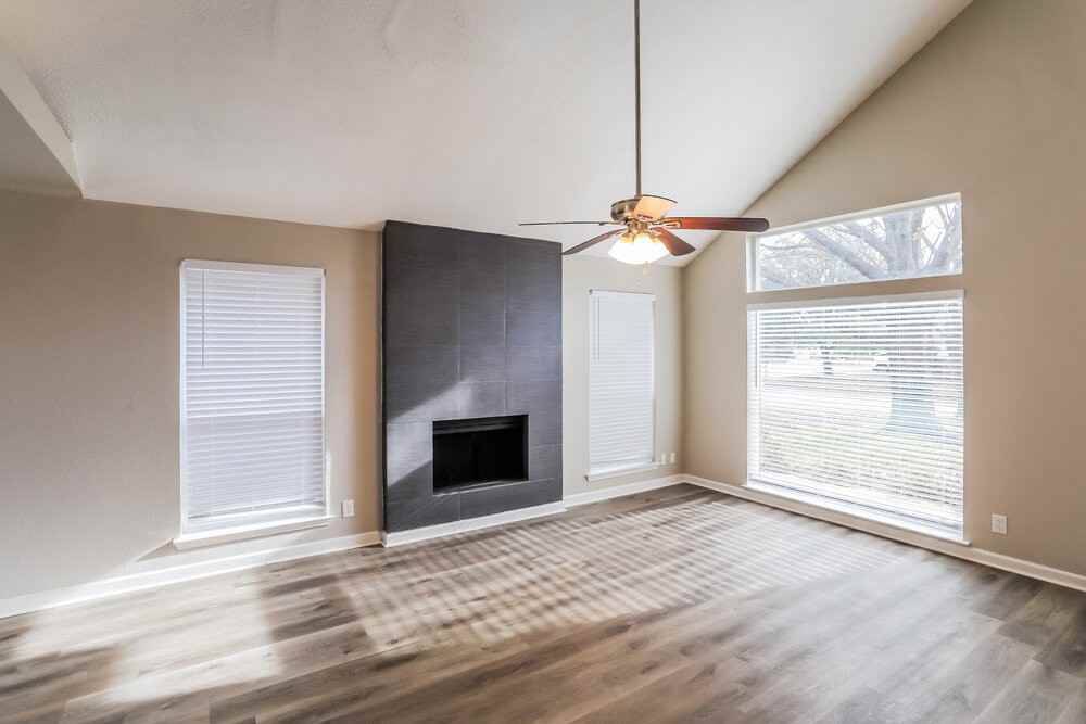 5320 Rowcrop Dr - Photo 5 of 17
