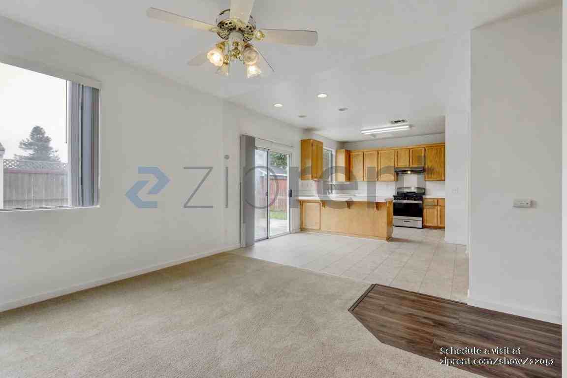 780 Potomac Ave - Photo 6 of 20