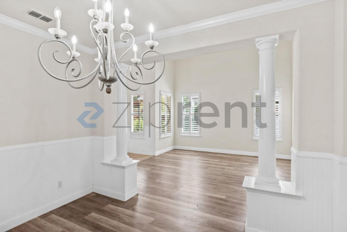 373 S Providence St - Photo 7 of 33