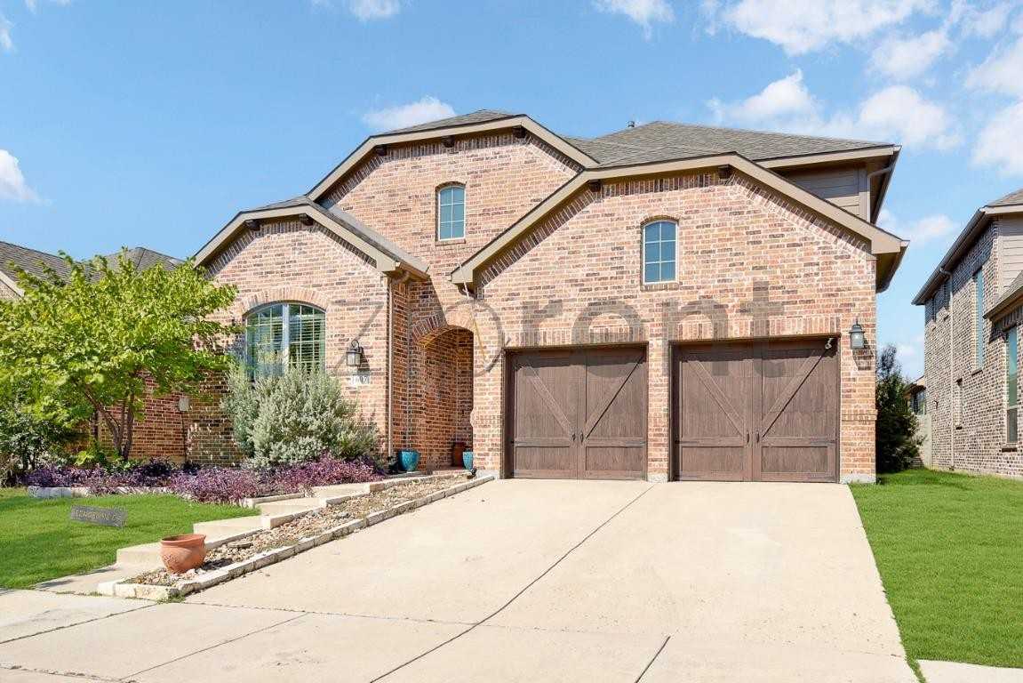 605 Fenceline Dr - Photo 2 of 33
