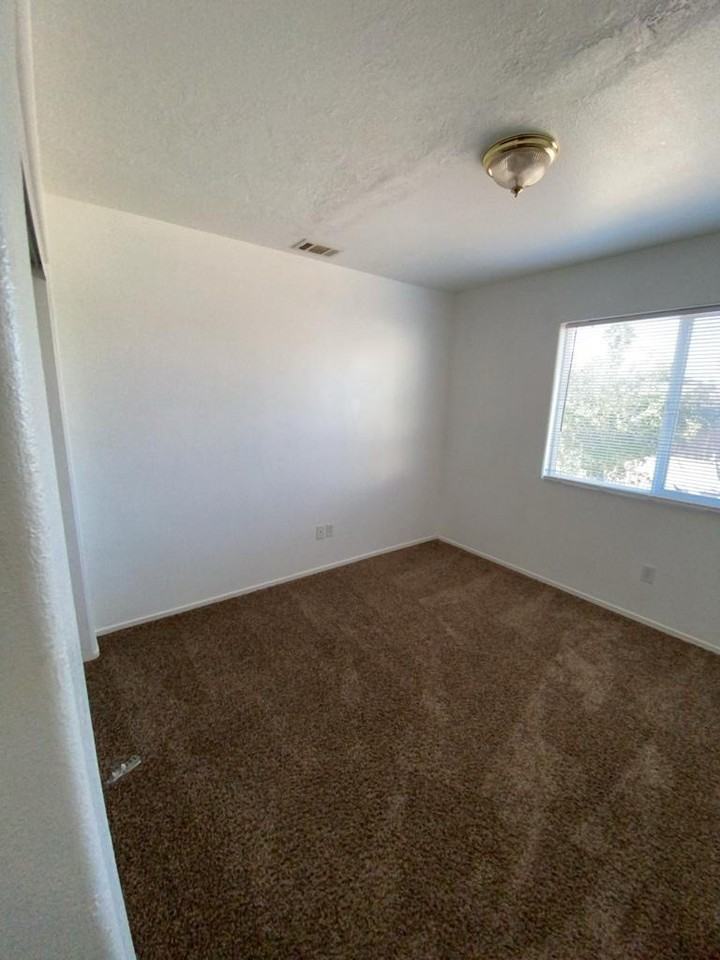 268 E 7th St - Photo 2 of 20