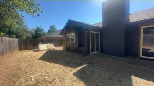 1118 E Knapp Ave - Photo 2 of 6