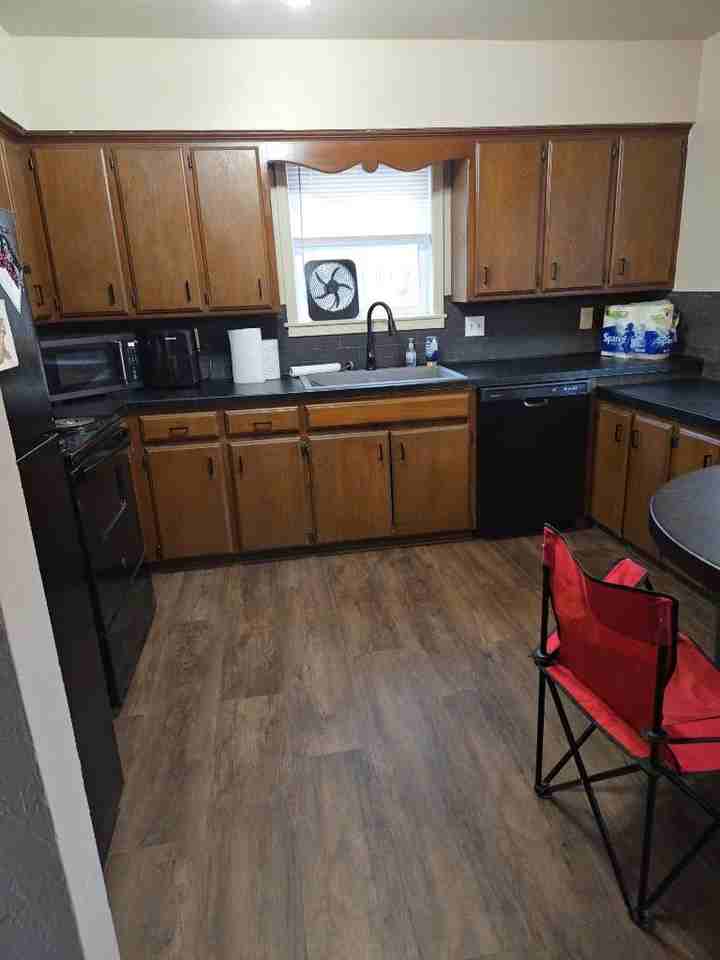 1118 E Knapp Ave - Photo 6 of 6