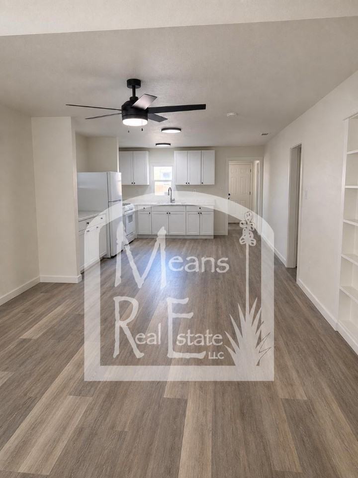 308 S Alameda St - Photo 2 of 8