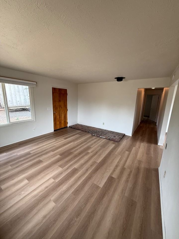 31545 Nw Hillcrest St - Photo 5 of 13