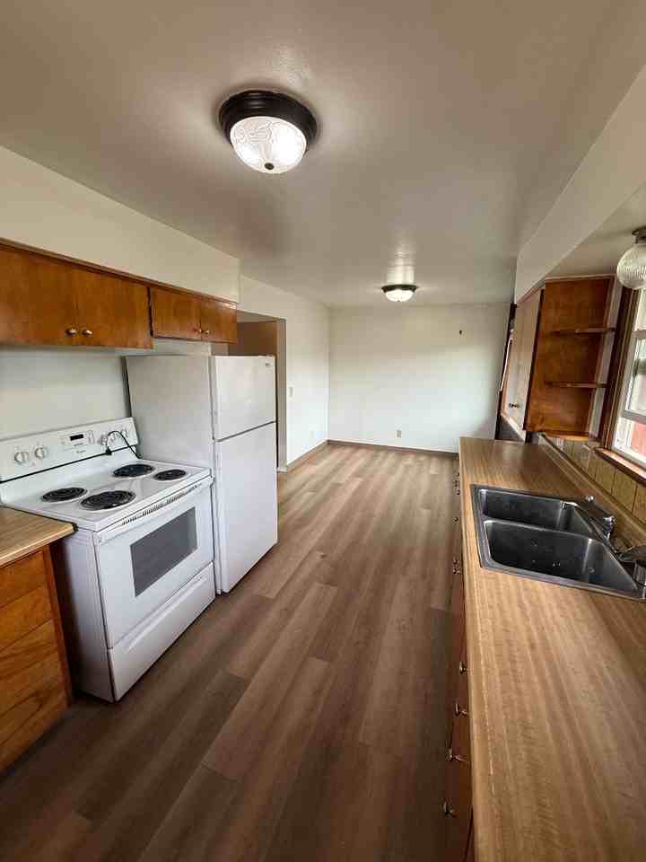 31545 Nw Hillcrest St - Photo 6 of 13