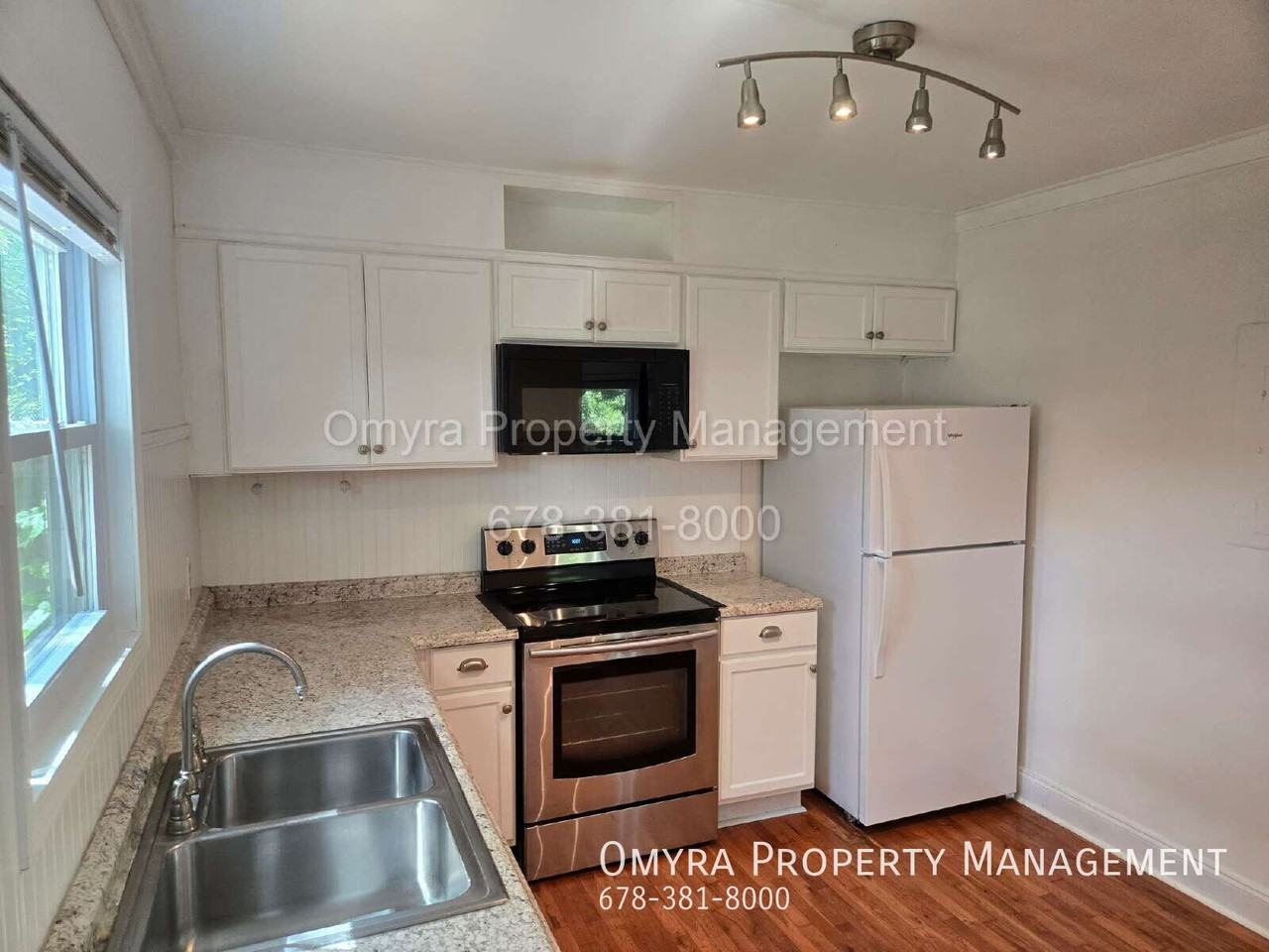 2495 Amelia Ave - Photo 4 of 14