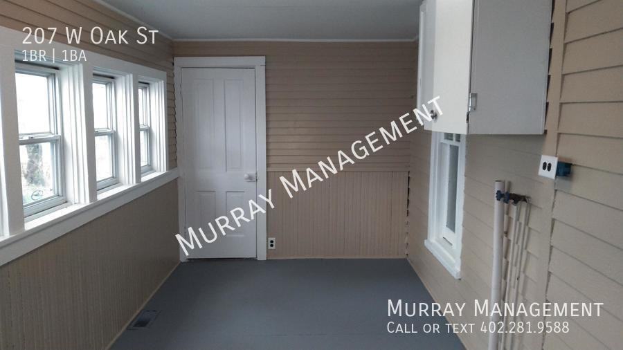 207 W Oak St - Photo 7 of 19
