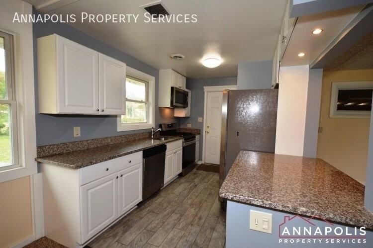 531 Bruce Ave - Photo 4 of 27