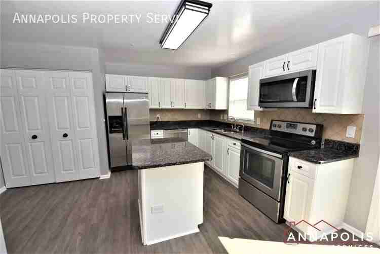 109 Pinecove Ct - Photo 2 of 27