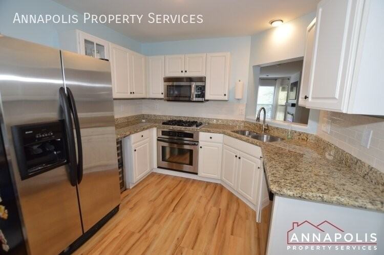 656 Howards Loop - Photo 4 of 28
