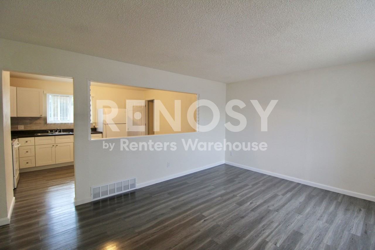5241 Victor Way - Photo 5 of 19
