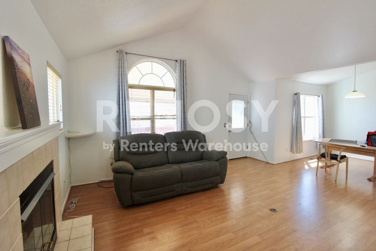 537 Canyon View Dr - Photo 6 of 39