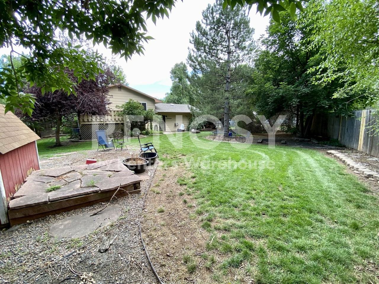 1237 Constitution Ave - Photo 4 of 23