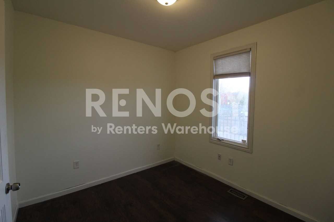 2828 Stout St - Photo 6 of 24