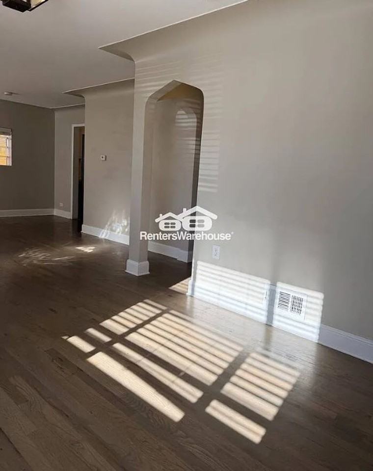 3315 E 31st Ave - Photo 5 of 27