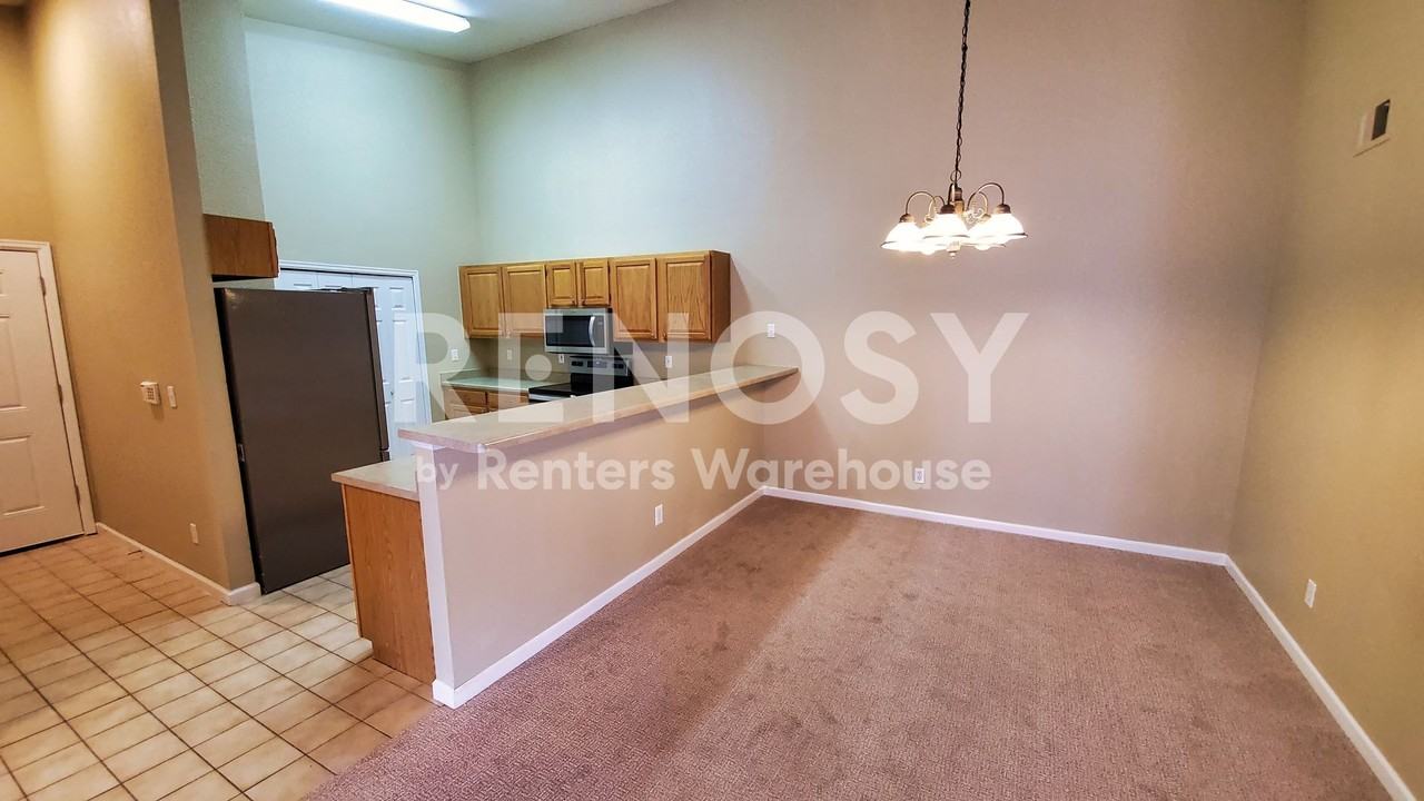 12118 W Dorado Pl #305 - Photo 7 of 23