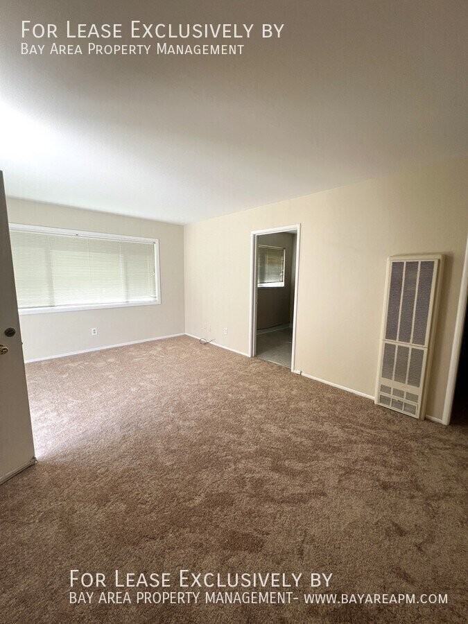 1433 Ebener St #1 - Photo 3 of 11