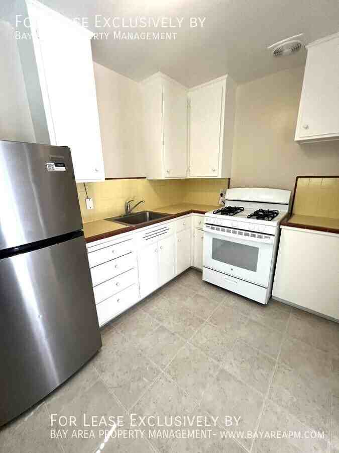 1433 Ebener St #1 - Photo 5 of 11
