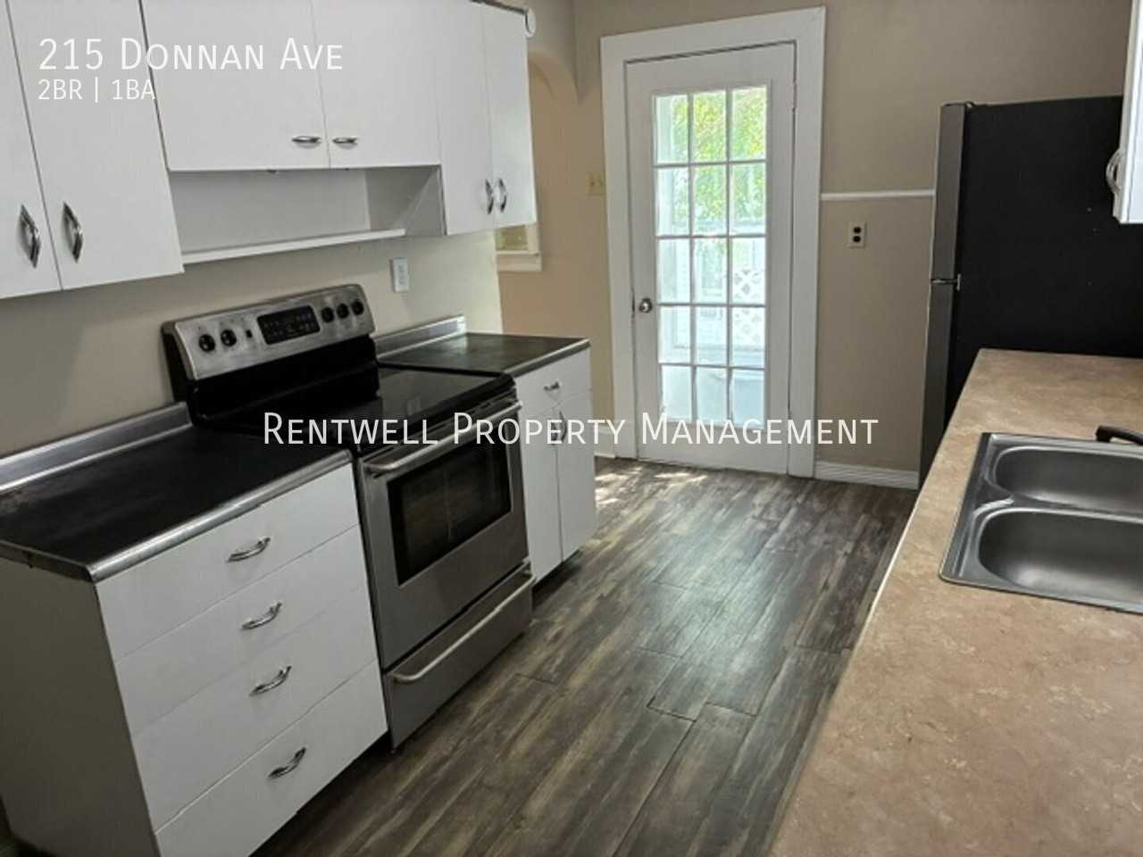 215 Donnan Ave - Photo 4 of 12