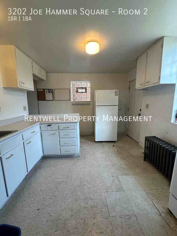 3202 Joe Hammer Sq #2 - Photo 5 of 9