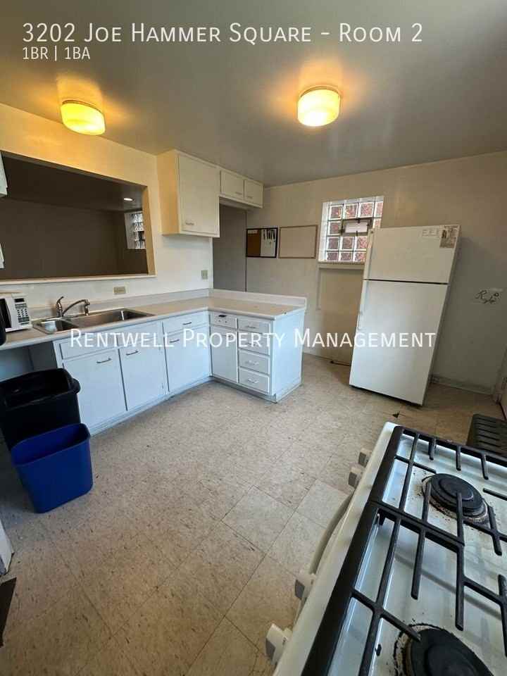 3202 Joe Hammer Sq #2 - Photo 6 of 9