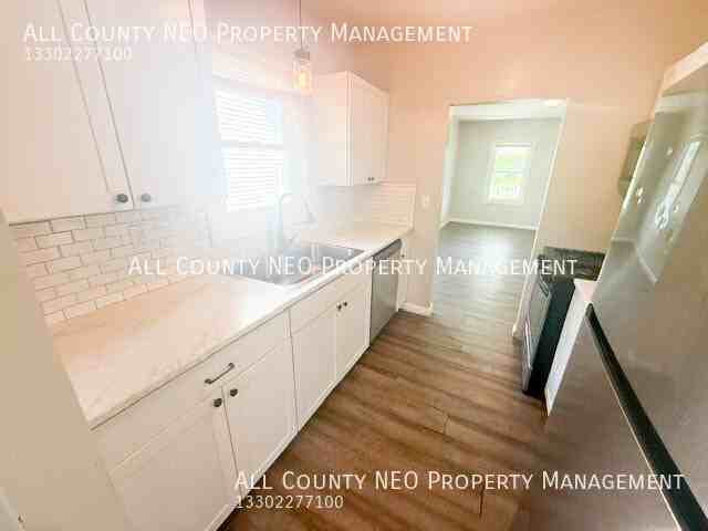 901 Mckinley Ave - Photo 3 of 14