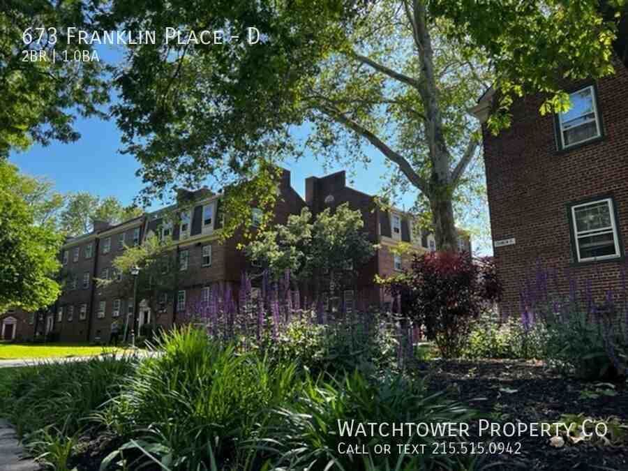 673 Franklin Pl #D - Photo 5 of 27