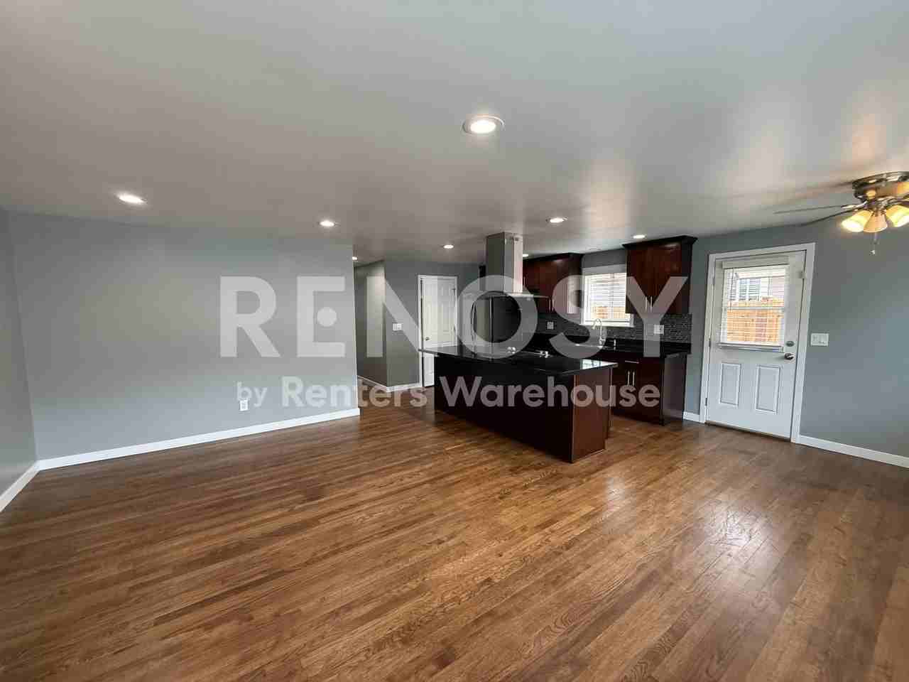 13412 Occidental Ave S - Photo 6 of 21