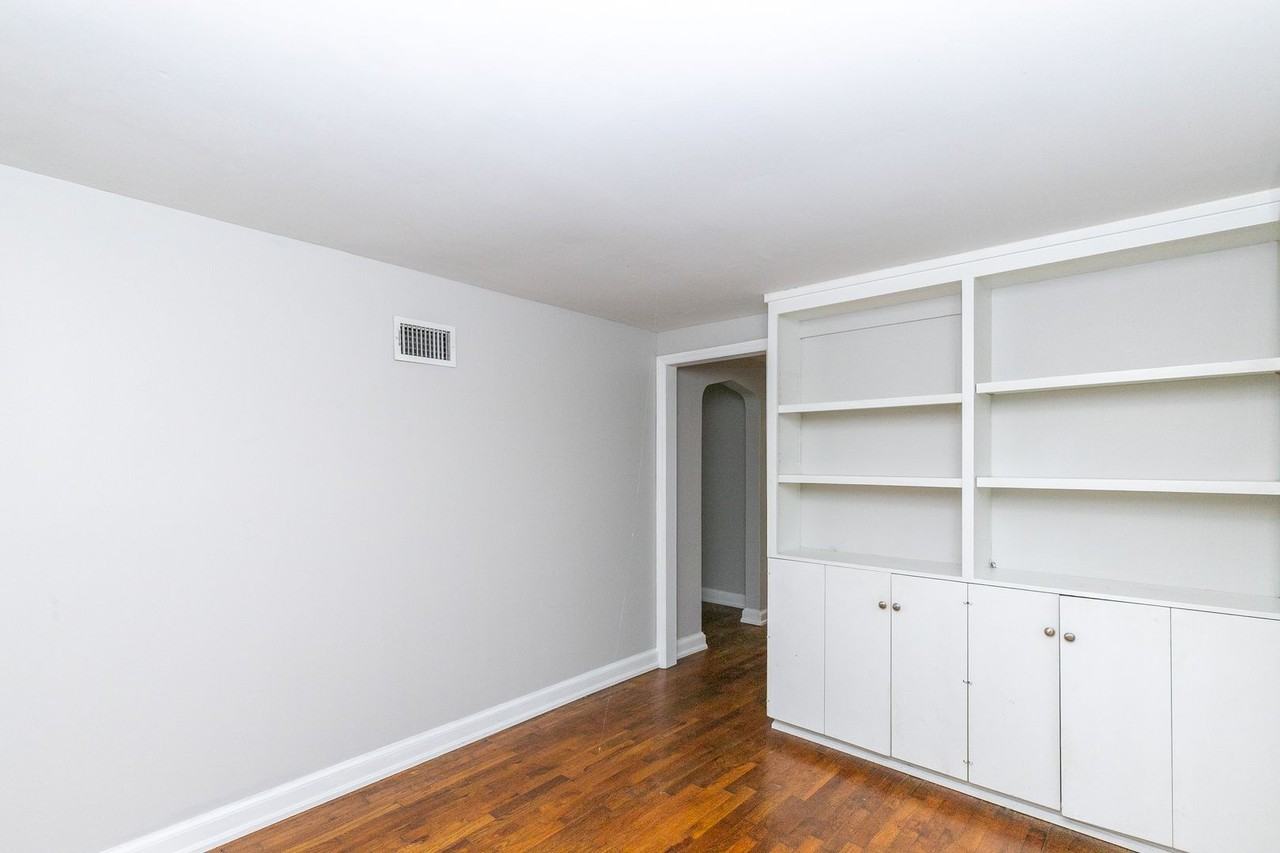 7833 Madison Ave - Photo 3 of 41