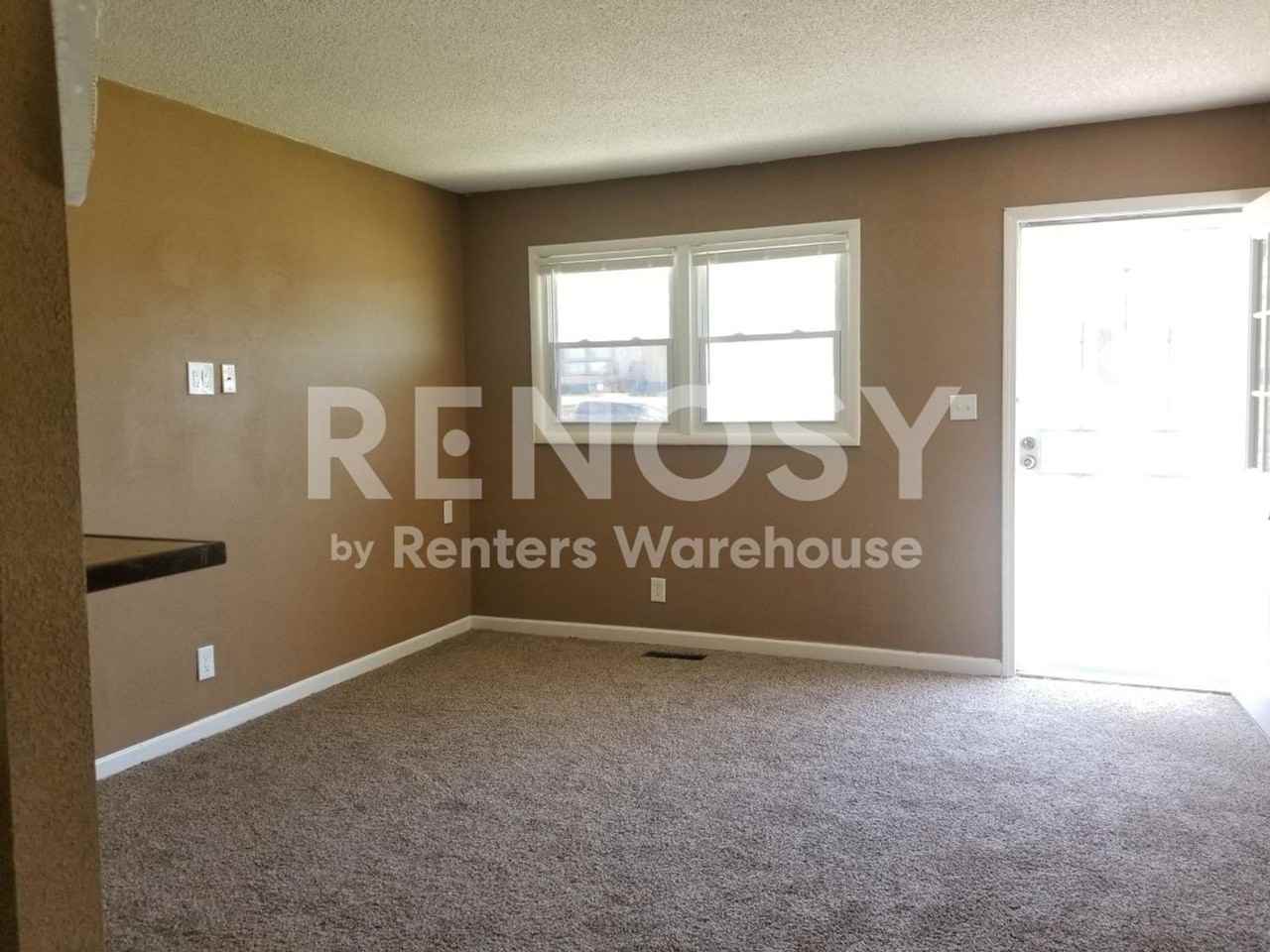 3736 Cypress Ave - Photo 6 of 13