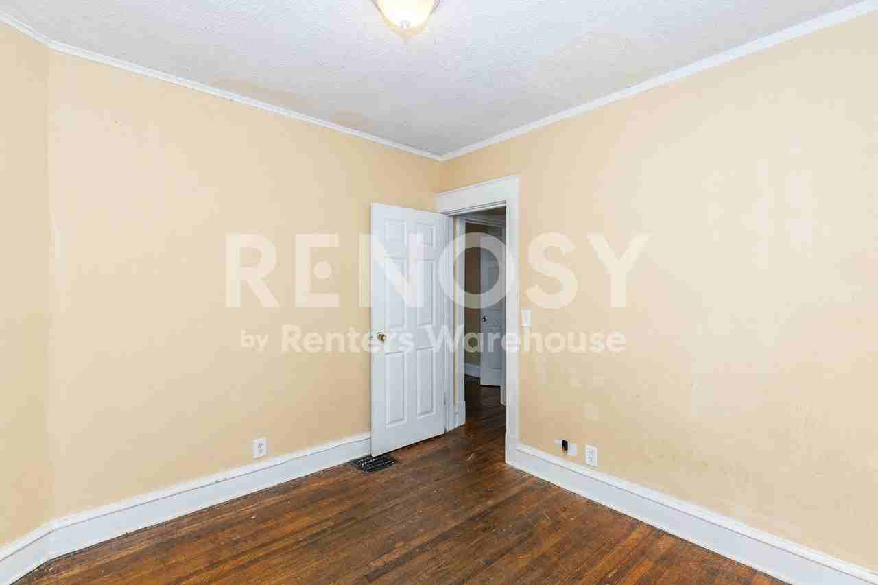 4038 Bellefontaine Ave - Photo 6 of 17