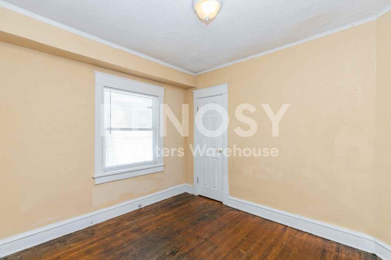 4038 Bellefontaine Ave - Photo 7 of 17