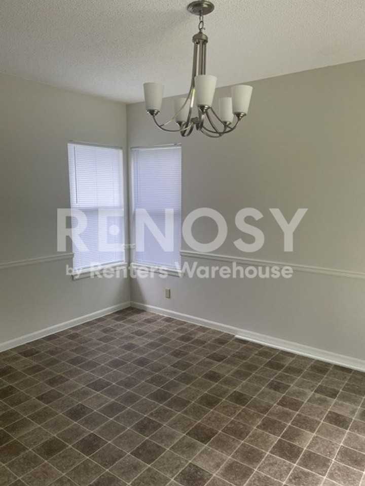 5015 Belmeade Rd - Photo 3 of 12