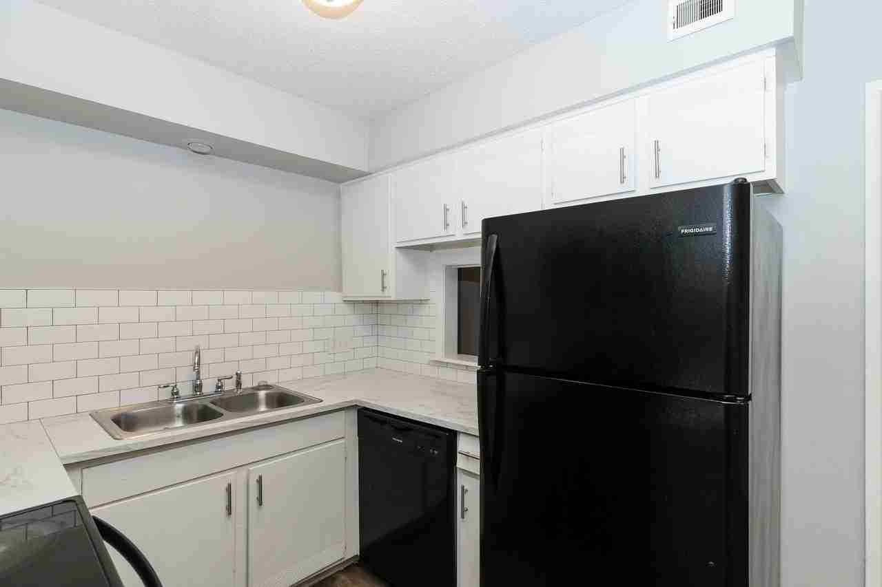 5135 Ne Chouteau Trfy #303 - Photo 4 of 21